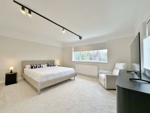 Photo 19- click for photo gallery